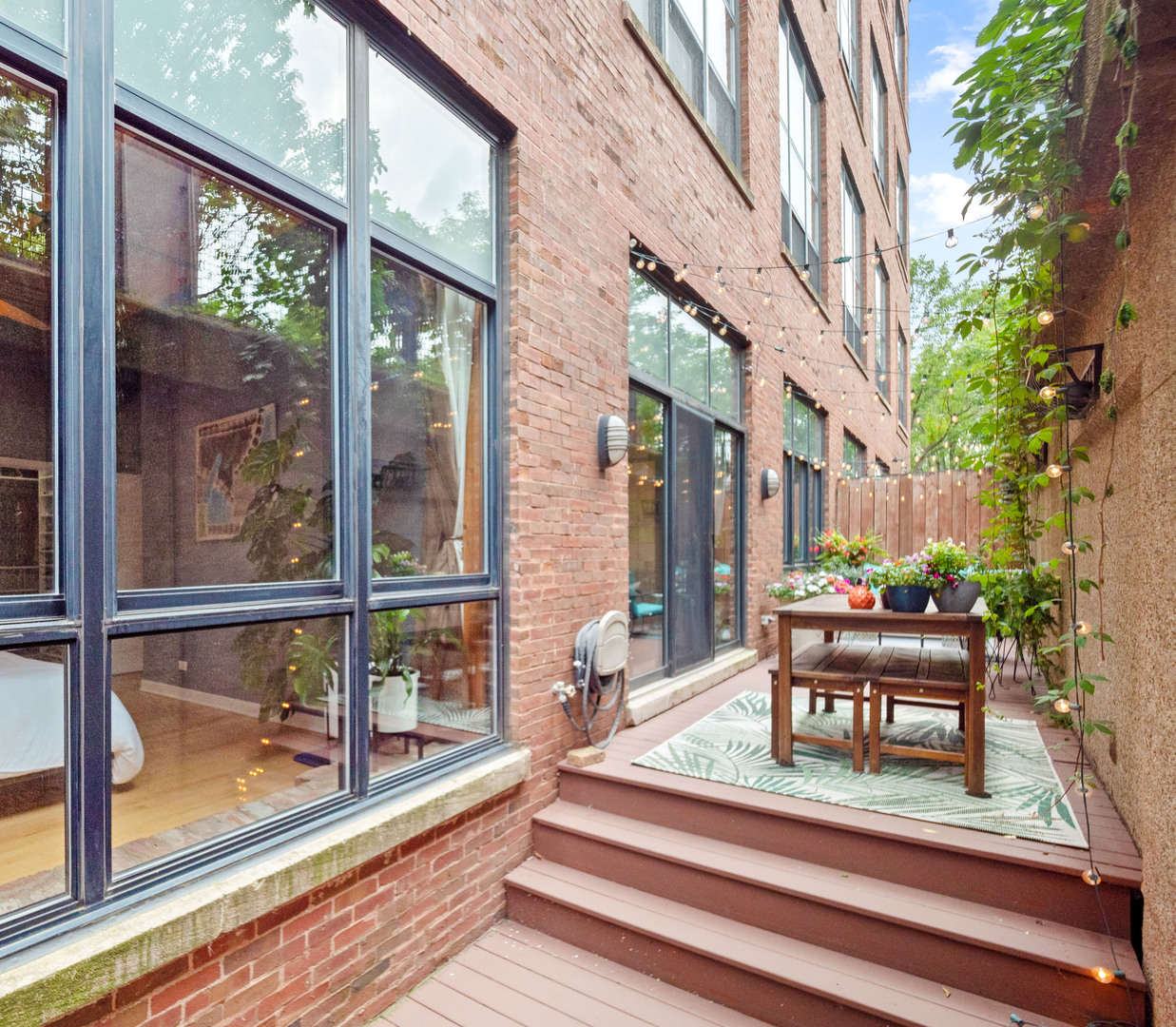 1750 North Wolcott Avenue, Unit 104 Chicago, IL 60622 - Photo 15 of 32 a patio view with patio