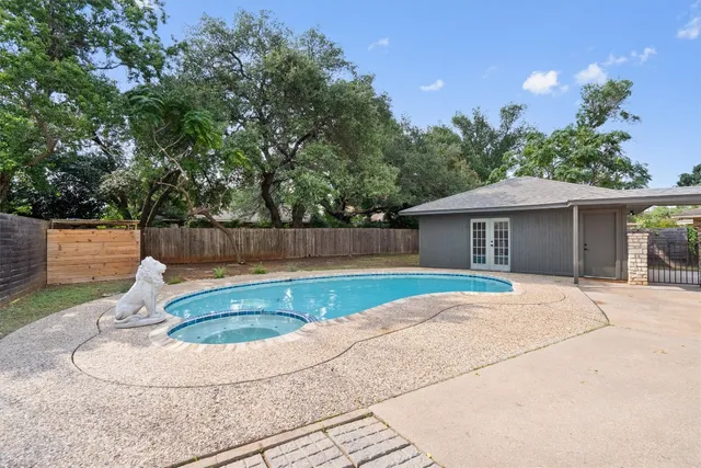 $519,900 | 7008 Beckett Road, Austin, TX 78749