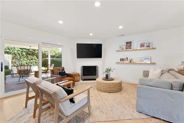 $1,345,000 | 844 Roxanne Avenue, Long Beach, CA 90815