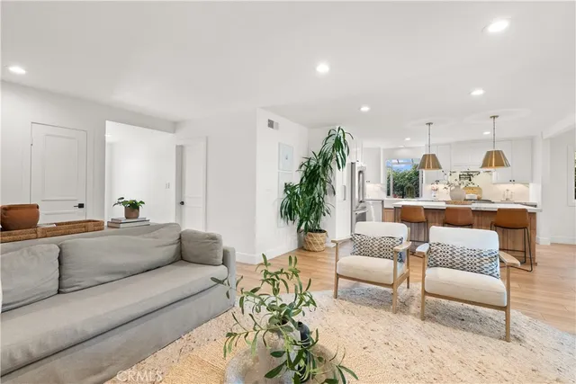 $1,345,000 | 844 Roxanne Avenue, Long Beach, CA 90815