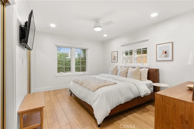 $1,345,000 | 844 Roxanne Avenue, Long Beach, CA 90815