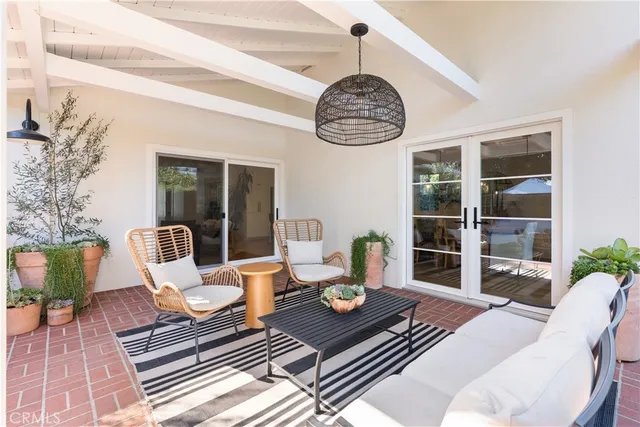 $1,345,000 | 844 Roxanne Avenue, Long Beach, CA 90815