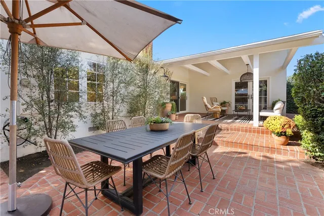 $1,345,000 | 844 Roxanne Avenue, Long Beach, CA 90815