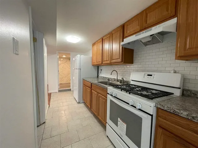 $1,600 | 212 59th Street, Unit 1, West New York, NJ 07093