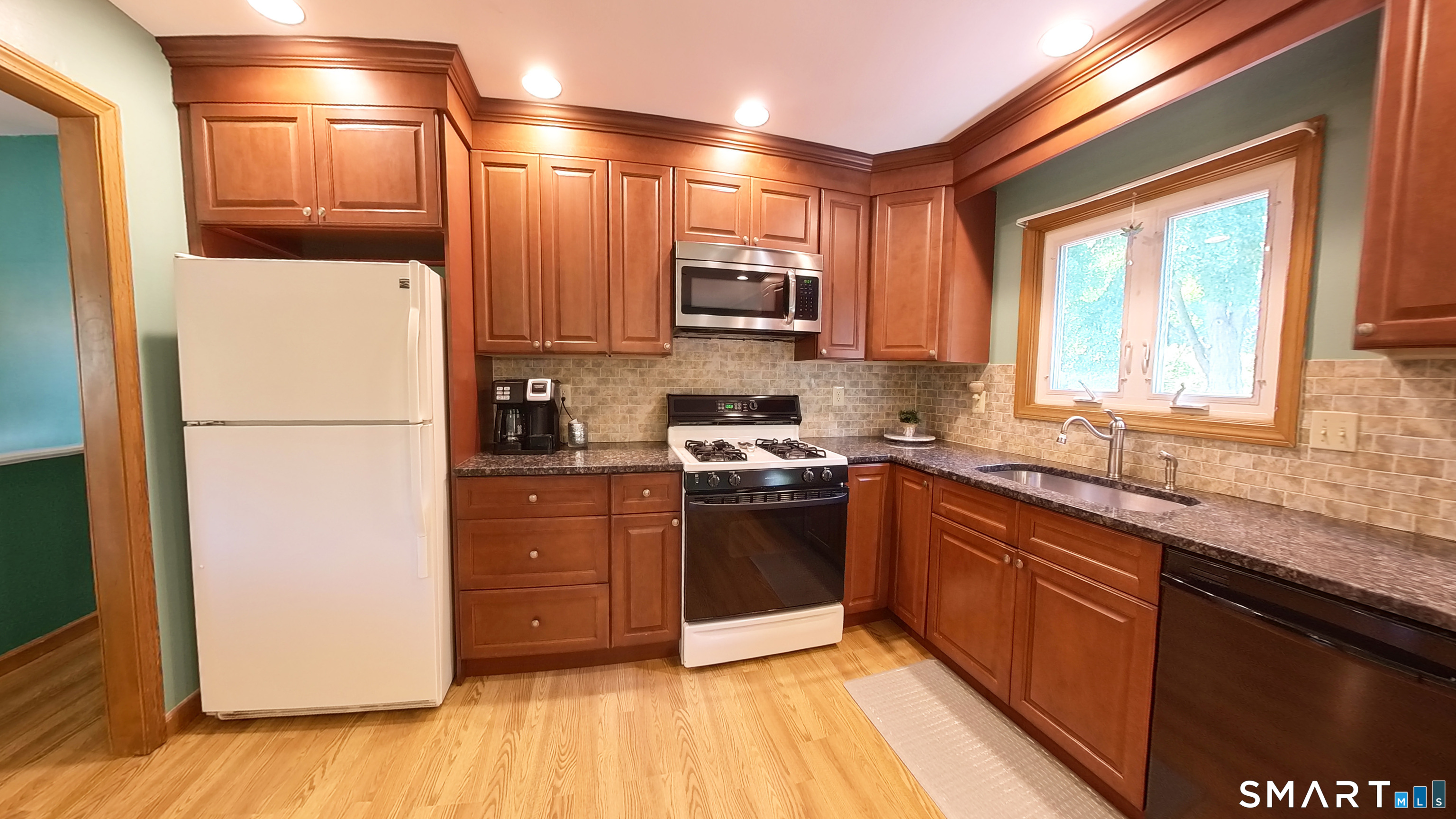 141 Constitution Street Wallingford, CT 06492 - Photo 19 of 37