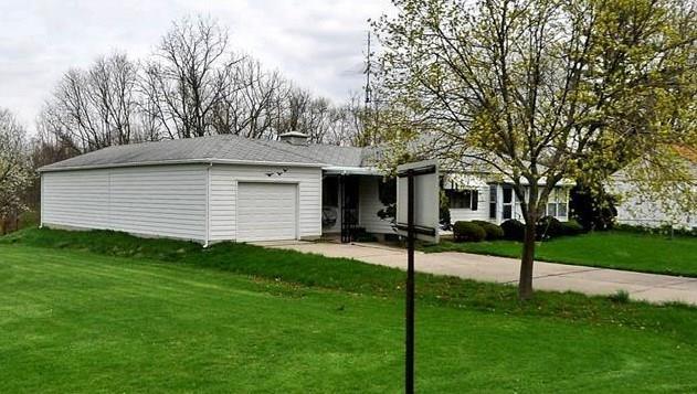 3834 New Carlisle Springfield, OH 45504 - Photo 1 of 32