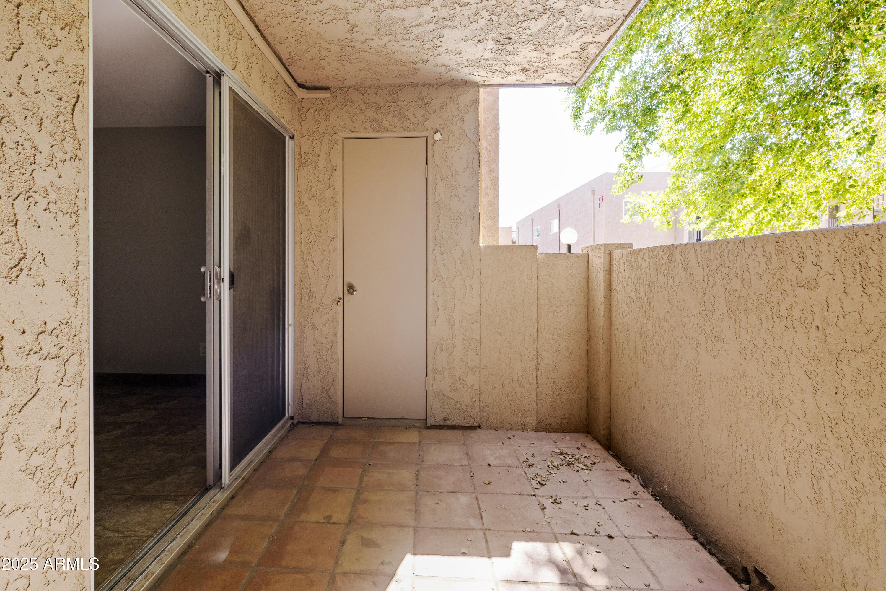 5525 East Thomas Road, Unit R11 Phoenix, AZ 85018 - Photo 13 of 15 Covered Patio