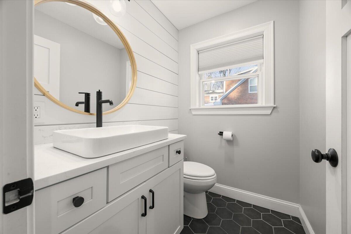 124 Brook Road, Unit 2 Falmouth, ME 04105 - Photo 11 of 27 11-124 Brook Rd-11