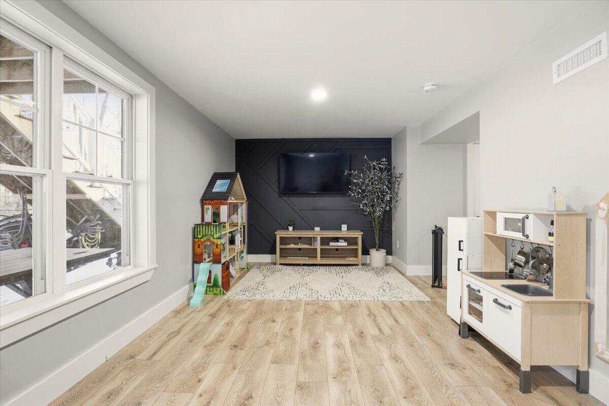 124 Brook Road, Unit 2 Falmouth, ME 04105 - Photo 23 of 27 23-124 Brook Rd-23