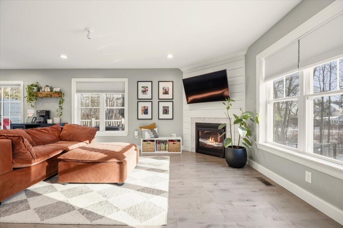 124 Brook Road, Unit 2 Falmouth, ME 04105 - Photo 5 of 27 05-124 Brook Rd-5