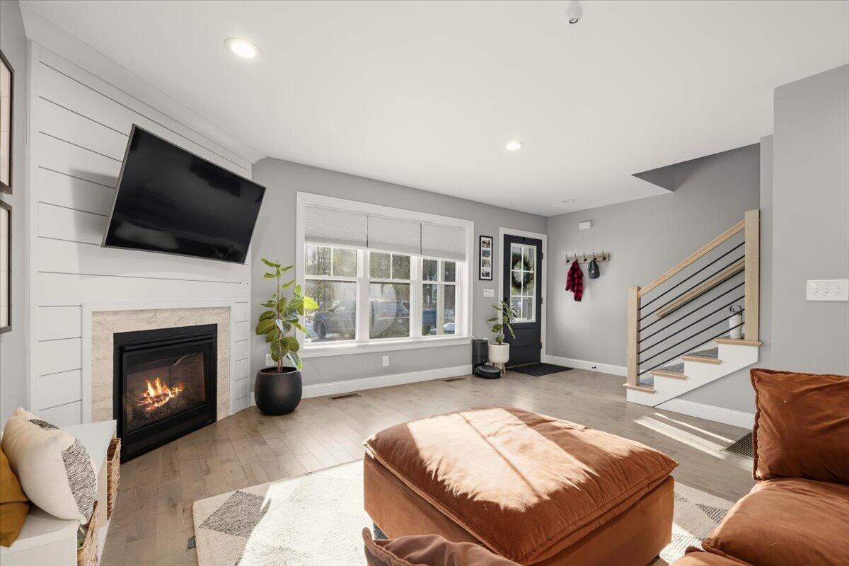 124 Brook Road, Unit 2 Falmouth, ME 04105 - Photo 6 of 27 06-124 Brook Rd-6