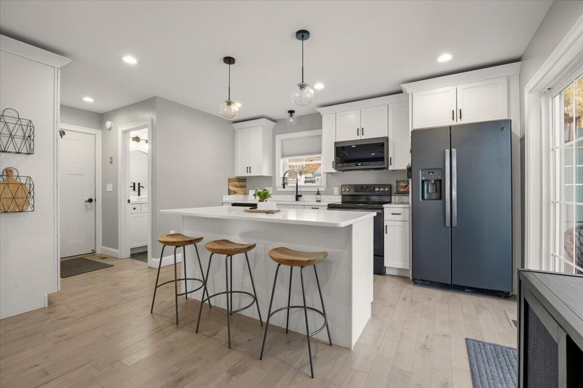 124 Brook Road, Unit 2 Falmouth, ME 04105 - Photo 7 of 27 07-124 Brook Rd-7