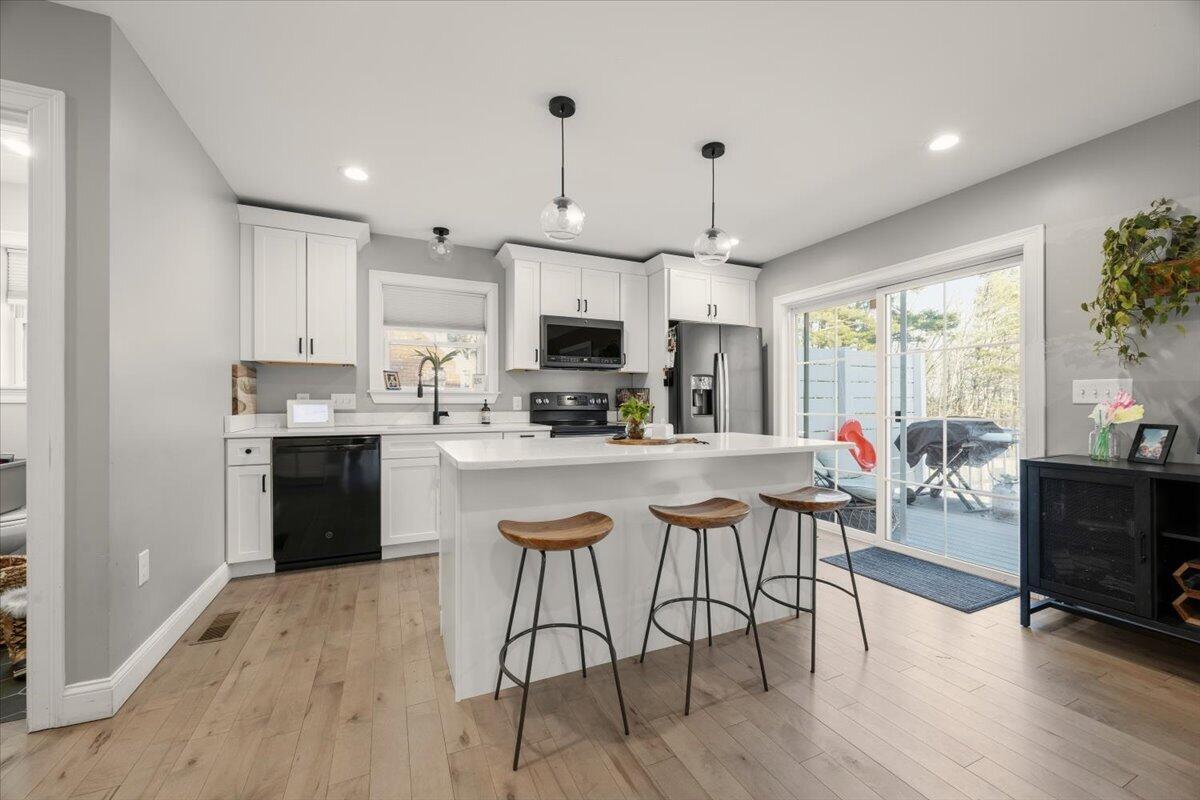 124 Brook Road, Unit 2 Falmouth, ME 04105 - Photo 8 of 27 08-124 Brook Rd-8