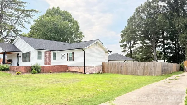 $329,999 | 210 West Church Street, Cherryville, NC 28021