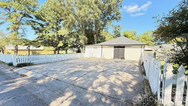 $329,999 | 210 West Church Street, Cherryville, NC 28021