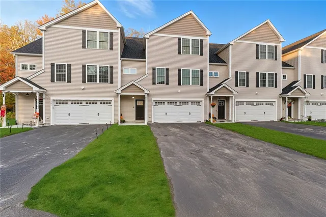 $639,900 | 1503 Hunting Hill Drive, Cumberland, RI 02864
