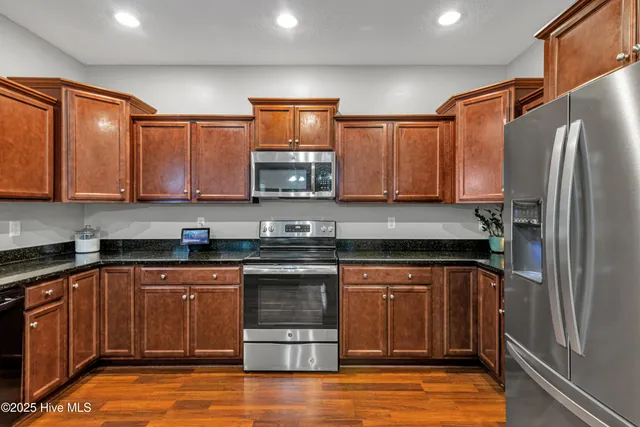 $349,000 | 220 Wood House Drive, Jacksonville, NC 28546