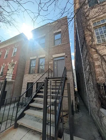 $1,900 | 1531 West Thomas Street, Unit 2F, Chicago, IL 60642