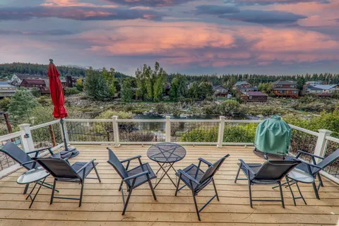 $2,590,000 | 10050 Southeast River Street, Truckee, CA 96161