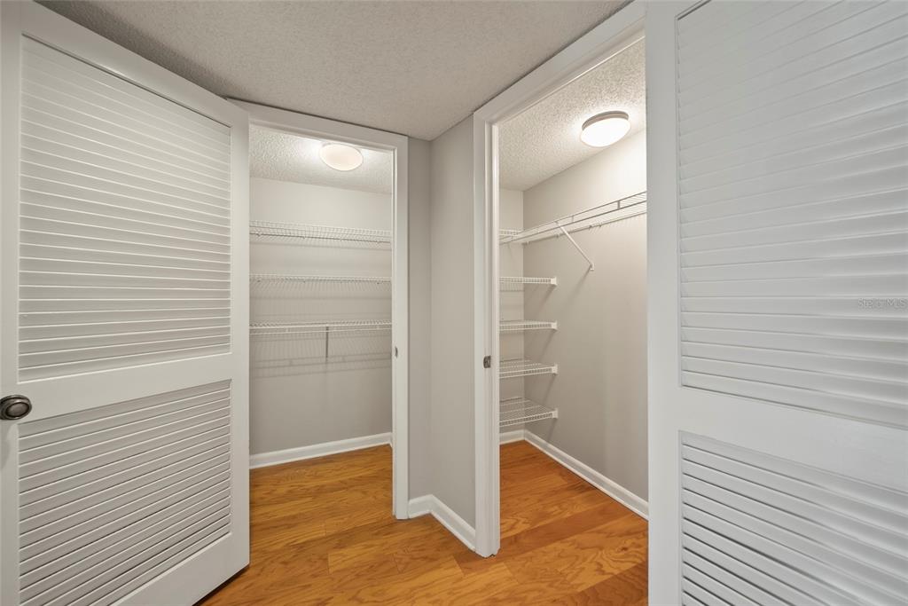 2611 Bayshore Boulevard, Unit 504 Tampa, FL 33629 - Photo 19 of 39 a bathroom with a glass shower door