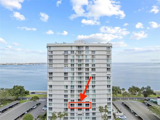 $3,200 | 2611 Bayshore Boulevard, Unit 504, Tampa, FL 33629
