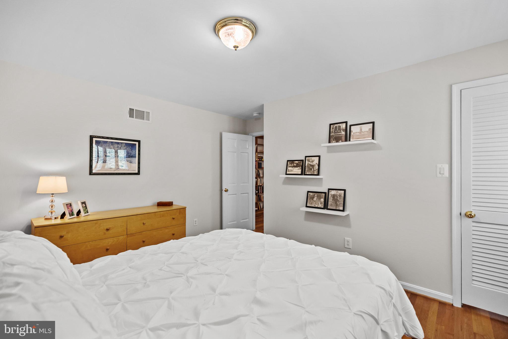 12007 Turf Lane Reston, VA 20191 - Photo 35 of 69