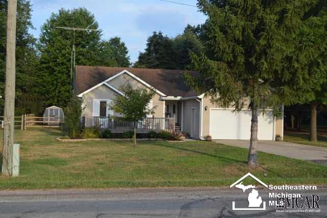 12343 Grafton Road Carleton, MI 48117 - Photo 3 of 20