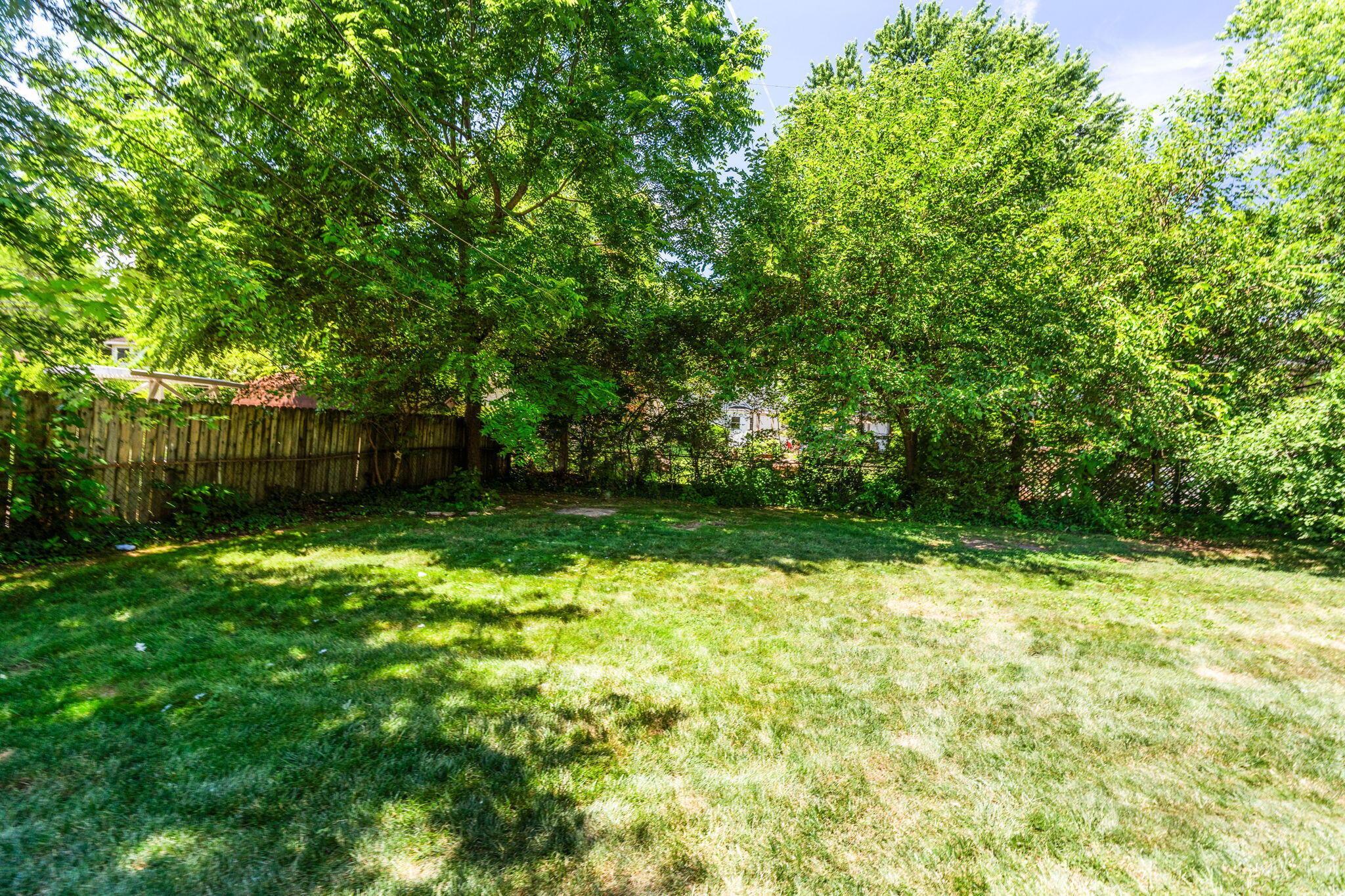 307 Rivers End Road Columbus, OH 43230 - Photo 9 of 43 Fenced Rear Yard