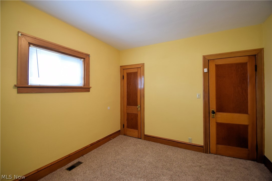 6814 Ridgewood Avenue Parma, OH 44129 - Photo 14 of 30