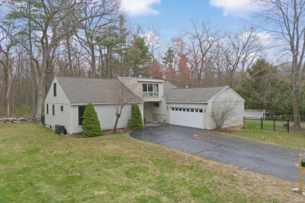 $599,900 | 665 Walnut Street, Manchester, NH 03104