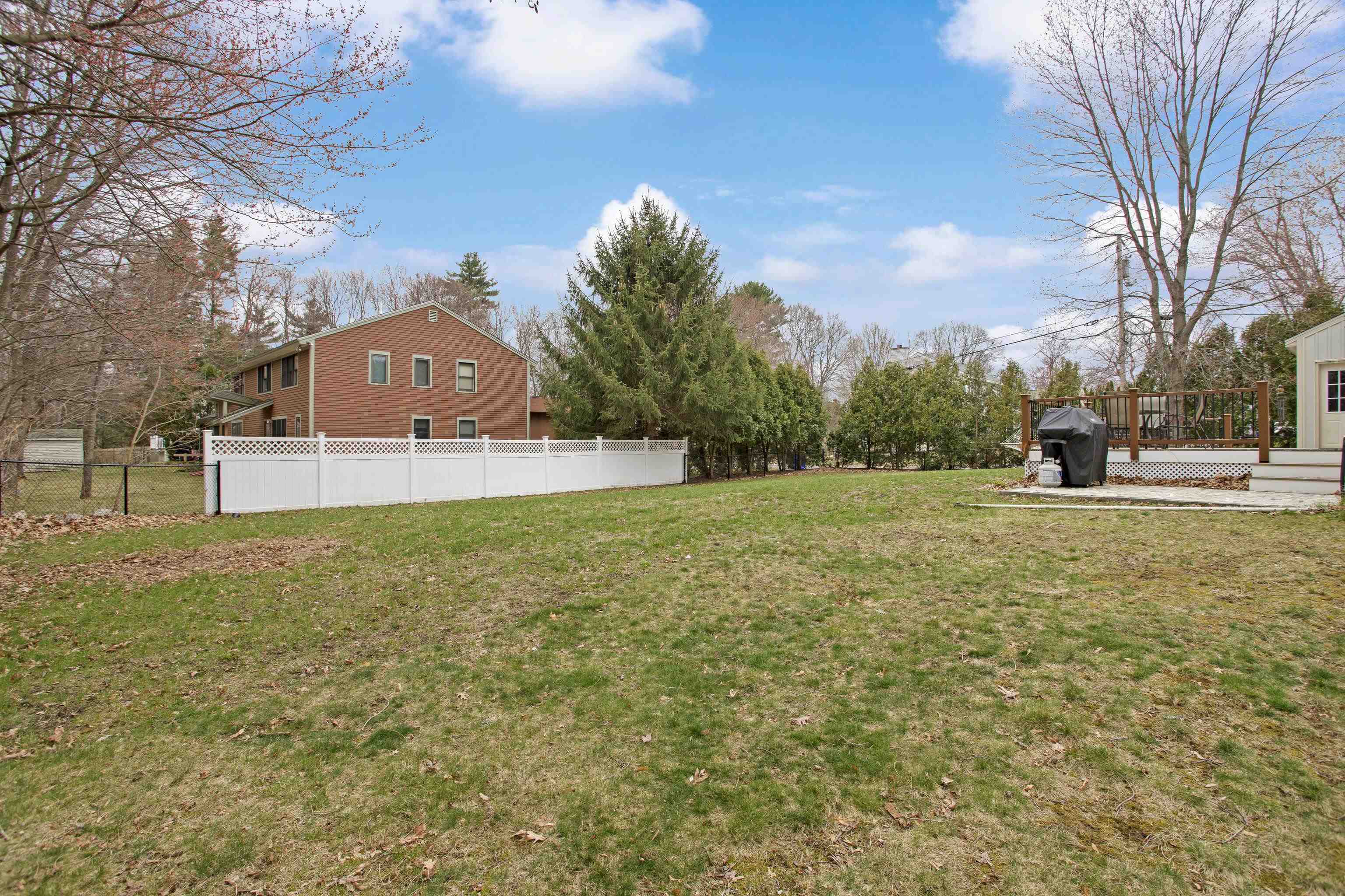 665 Walnut Street Manchester, NH 03104 - Photo 12 of 55