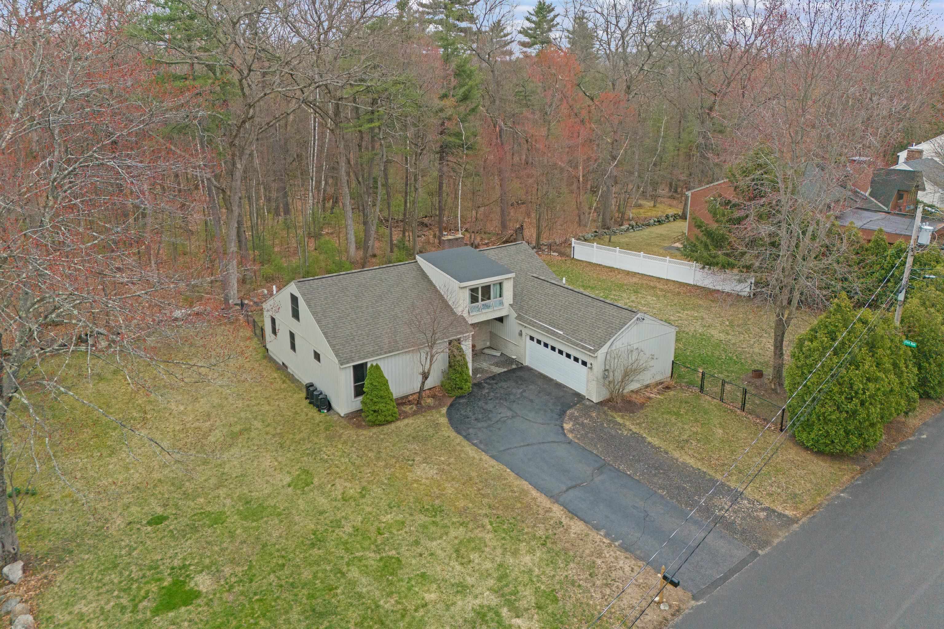 665 Walnut Street Manchester, NH 03104 - Photo 13 of 55