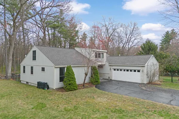 $599,900 | 665 Walnut Street, Manchester, NH 03104