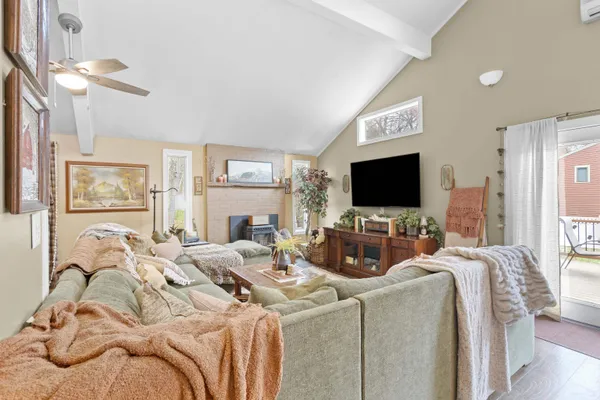 $599,900 | 665 Walnut Street, Manchester, NH 03104