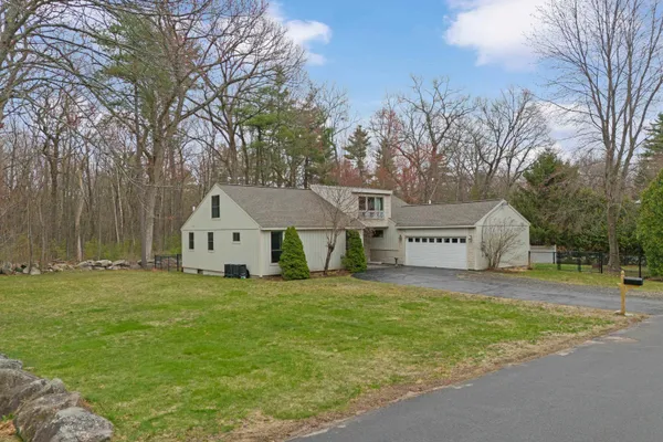 $599,900 | 665 Walnut Street, Manchester, NH 03104