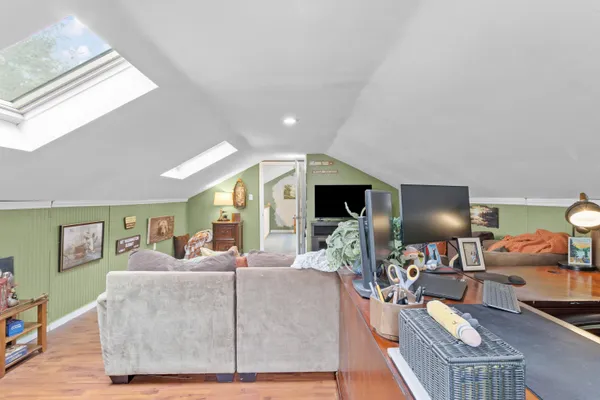 $599,900 | 665 Walnut Street, Manchester, NH 03104