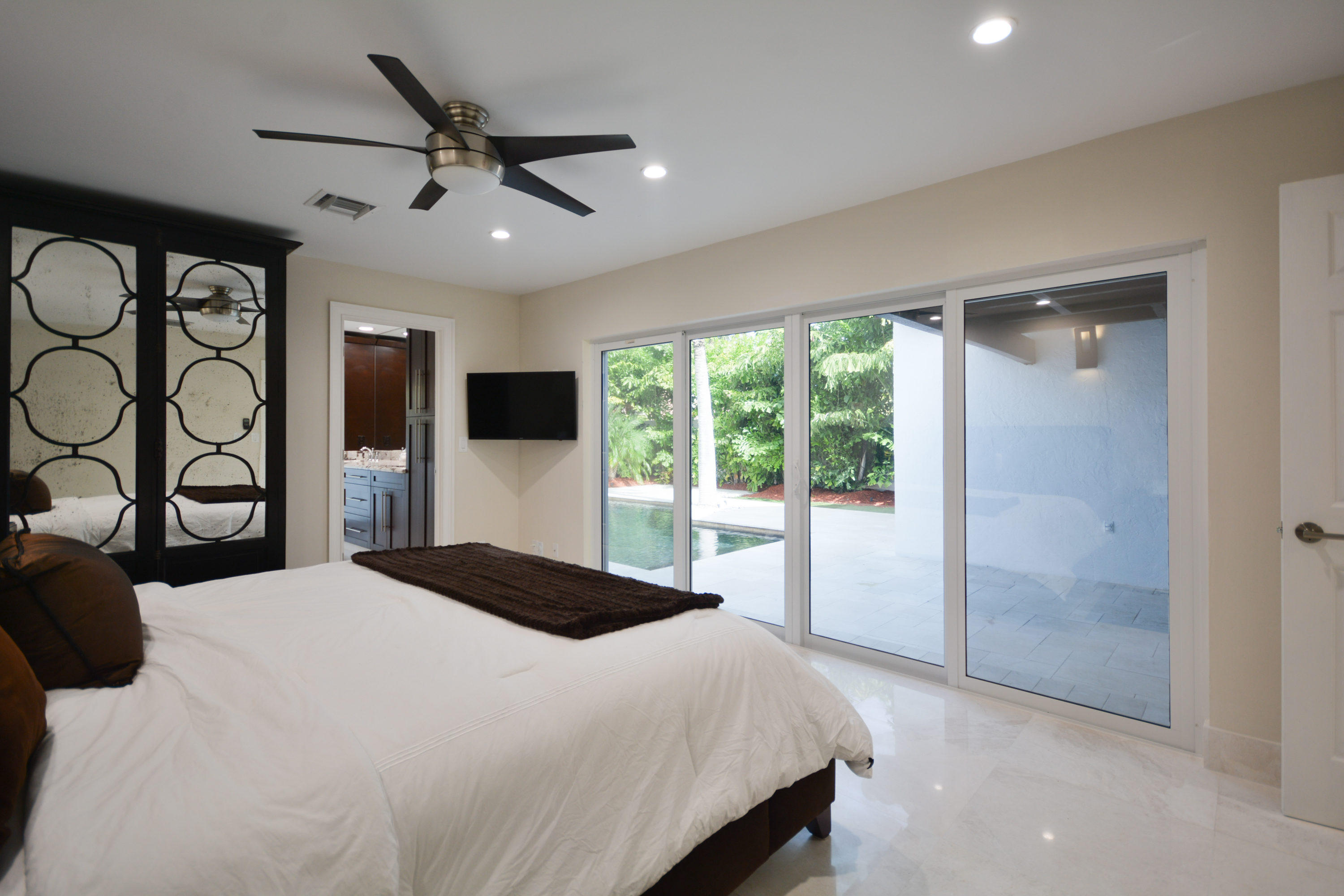 421 East Royal Palm Road Boca Raton, FL 33432 - Photo 16 of 39 421 E Royal Palm Rd Boca Raton-print-026