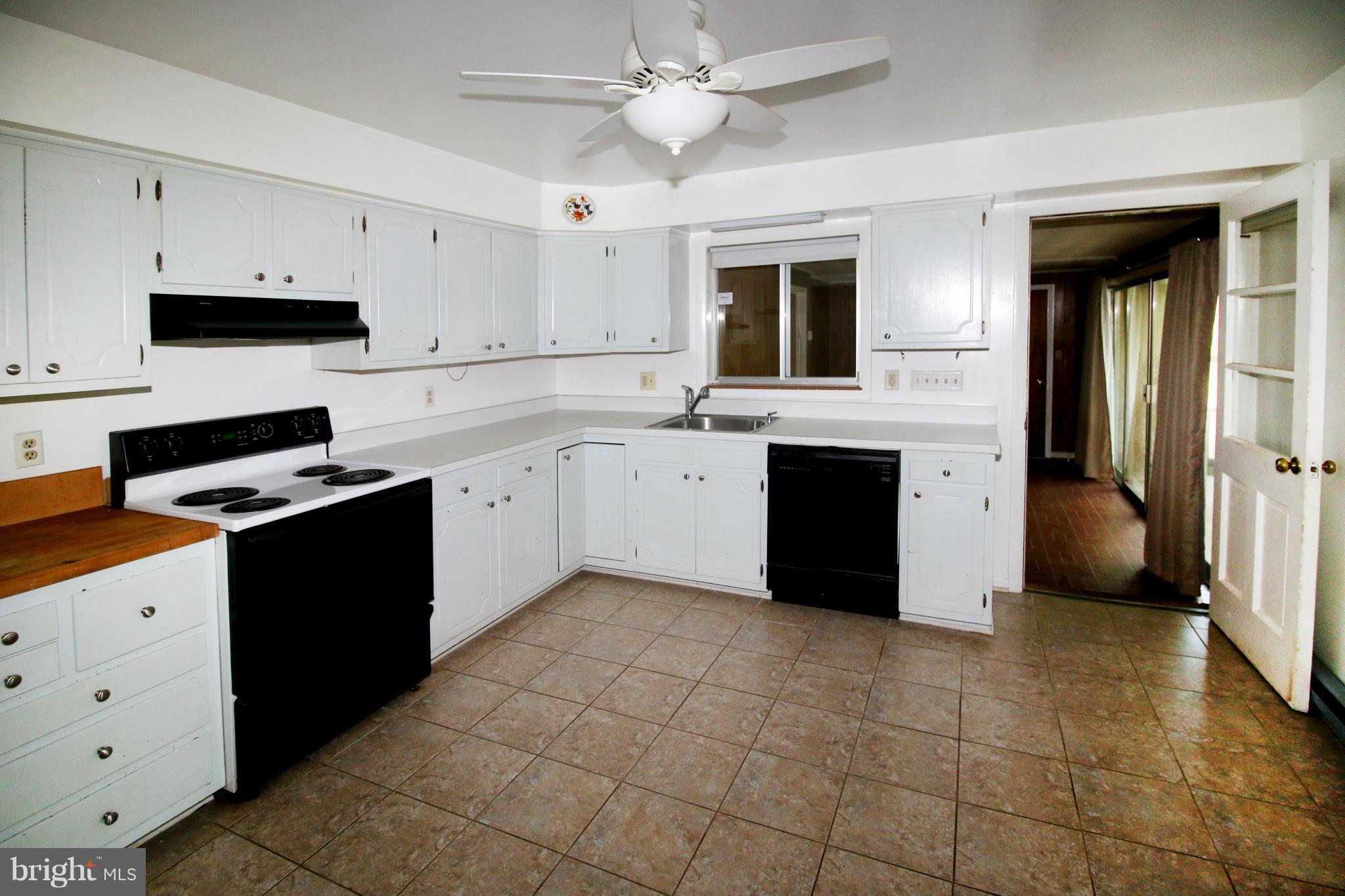7000 Riley Road Warrenton, VA 20187 - Photo 11 of 24 Kitchen