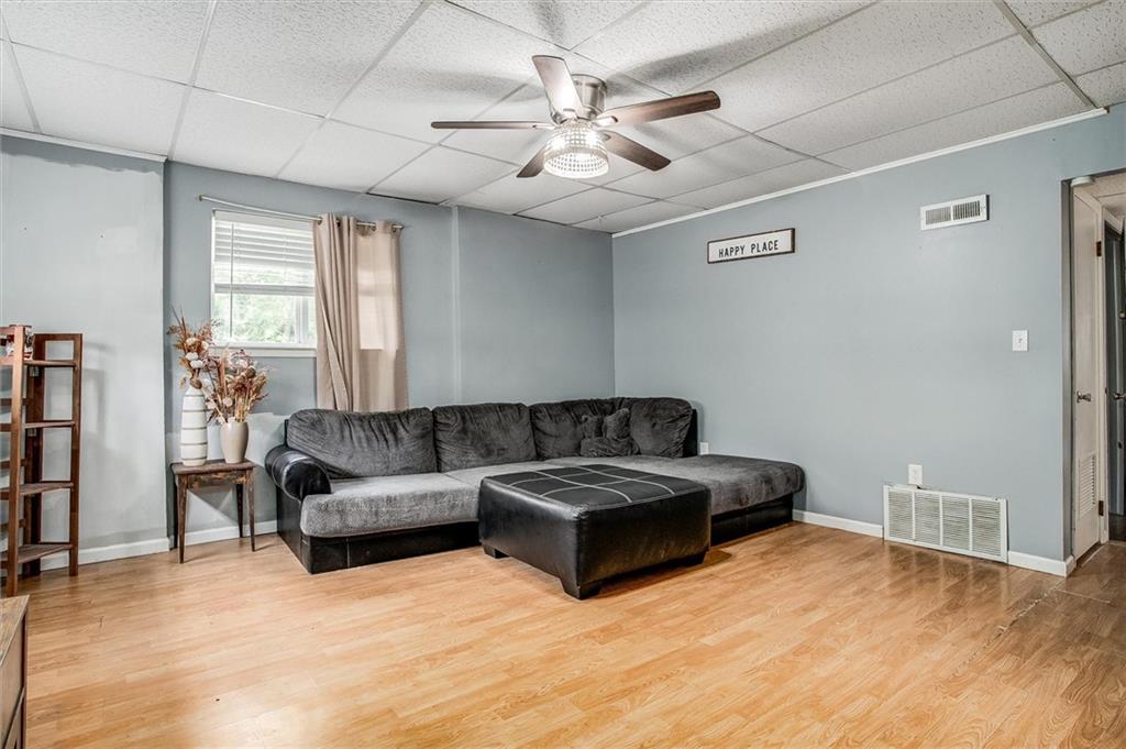 9251 Liggett Road Kansas City, KS 66109 - Photo 18 of 37