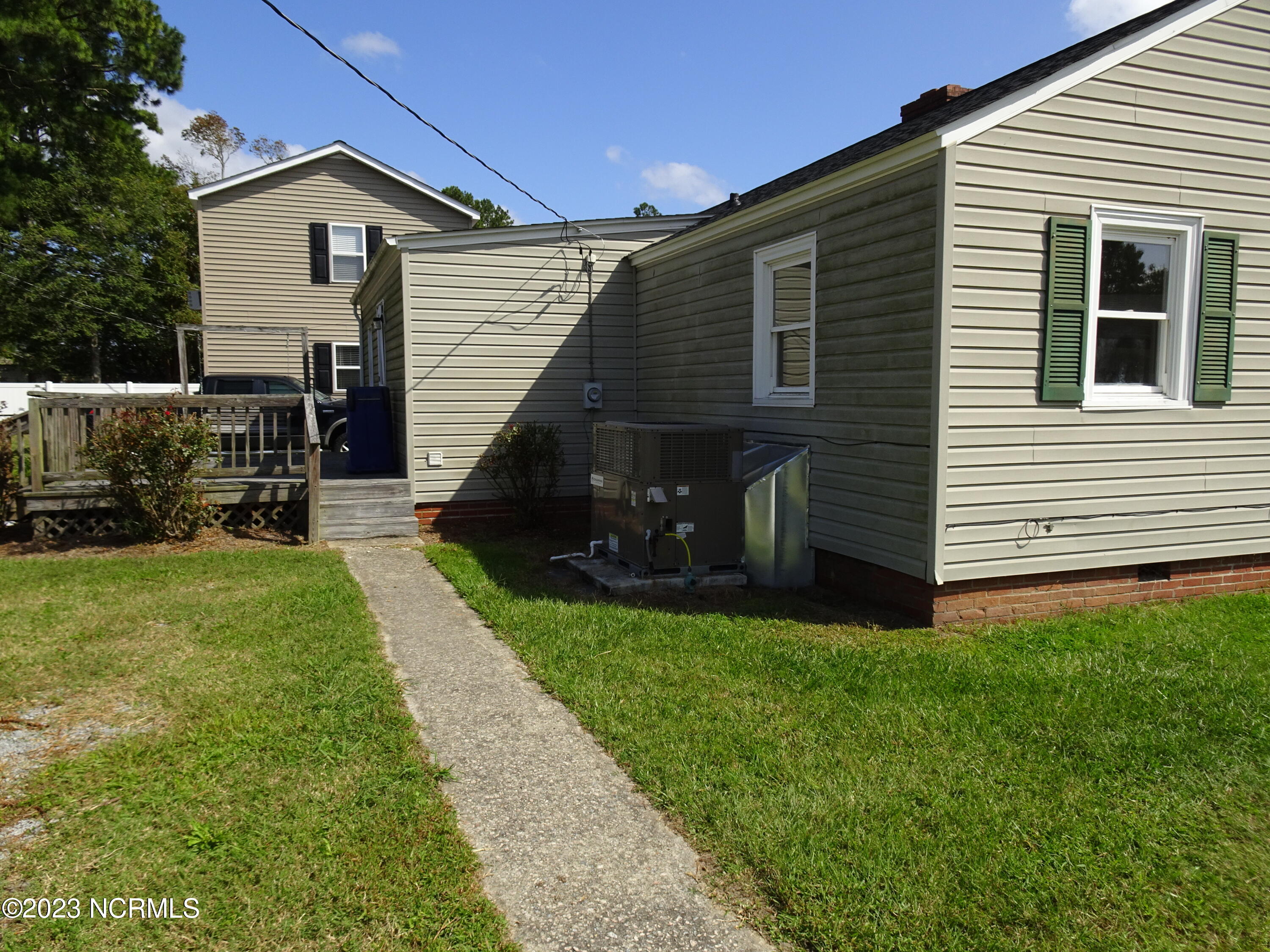 130 Morris Circle Edenton, NC 27932 - Photo 3 of 15 DSC00516
