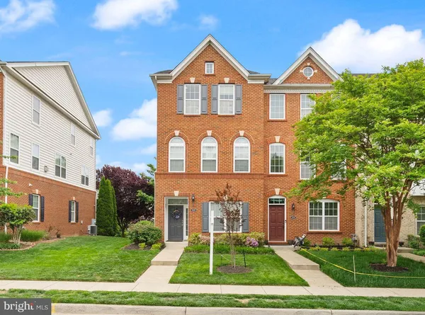 $685,000 | 23128 Dunlop Heights Terrace, Ashburn, VA 20148
