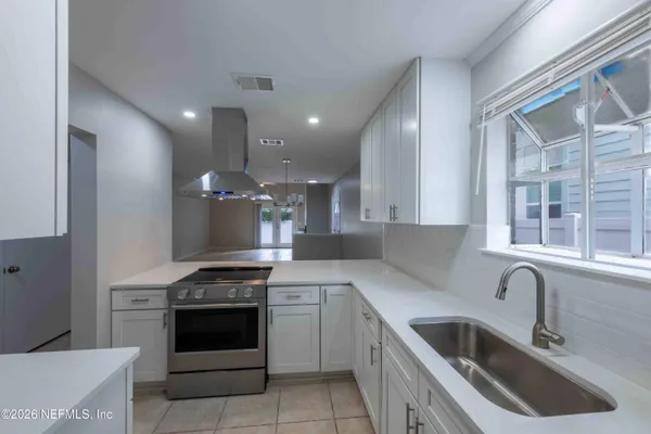 $4,195 | 176 East Coast Drive, Atlantic Beach, FL 32233