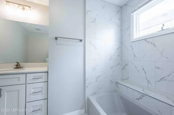$4,195 | 176 East Coast Drive, Atlantic Beach, FL 32233