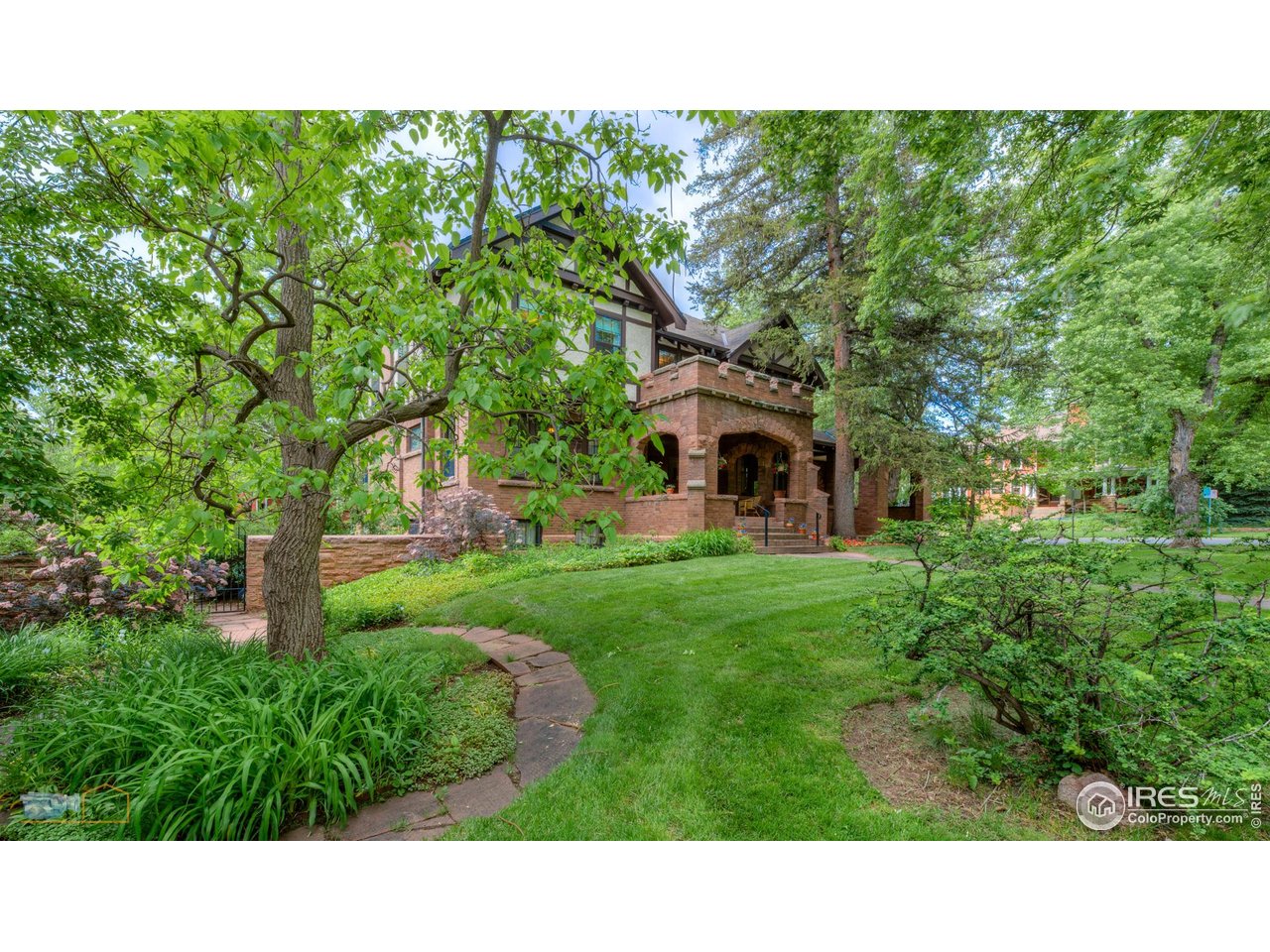 604 Mapleton Avenue Boulder, CO 80302 - Photo 3 of 40