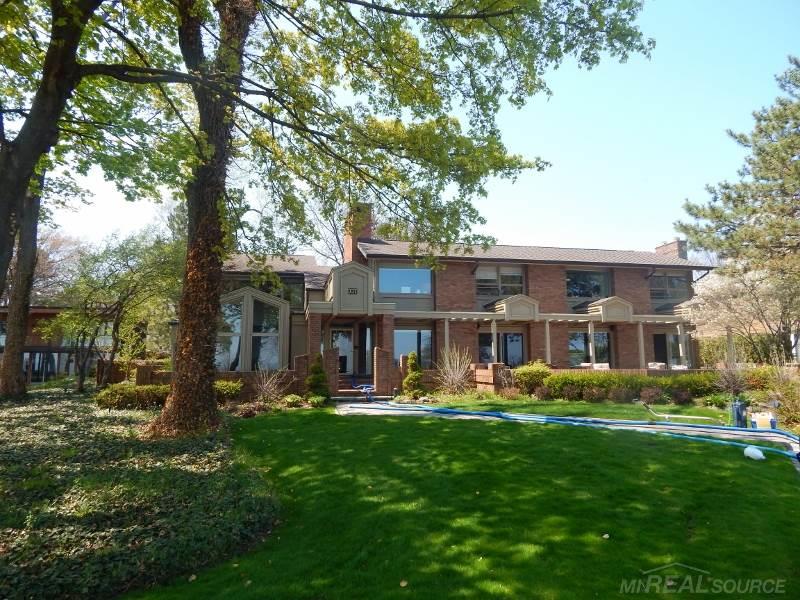 737 Lake Shore Road Grosse Pointe Shores, MI 48236 - Photo 1 of 25