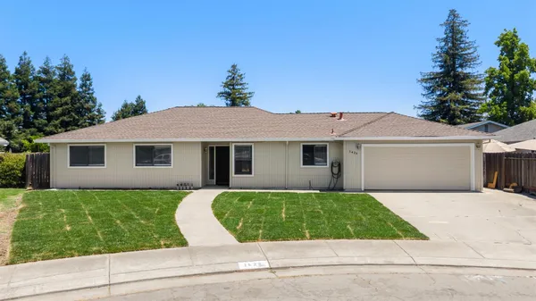 $499,500 | 1426 Zinfandel Drive, Lodi, CA 95242