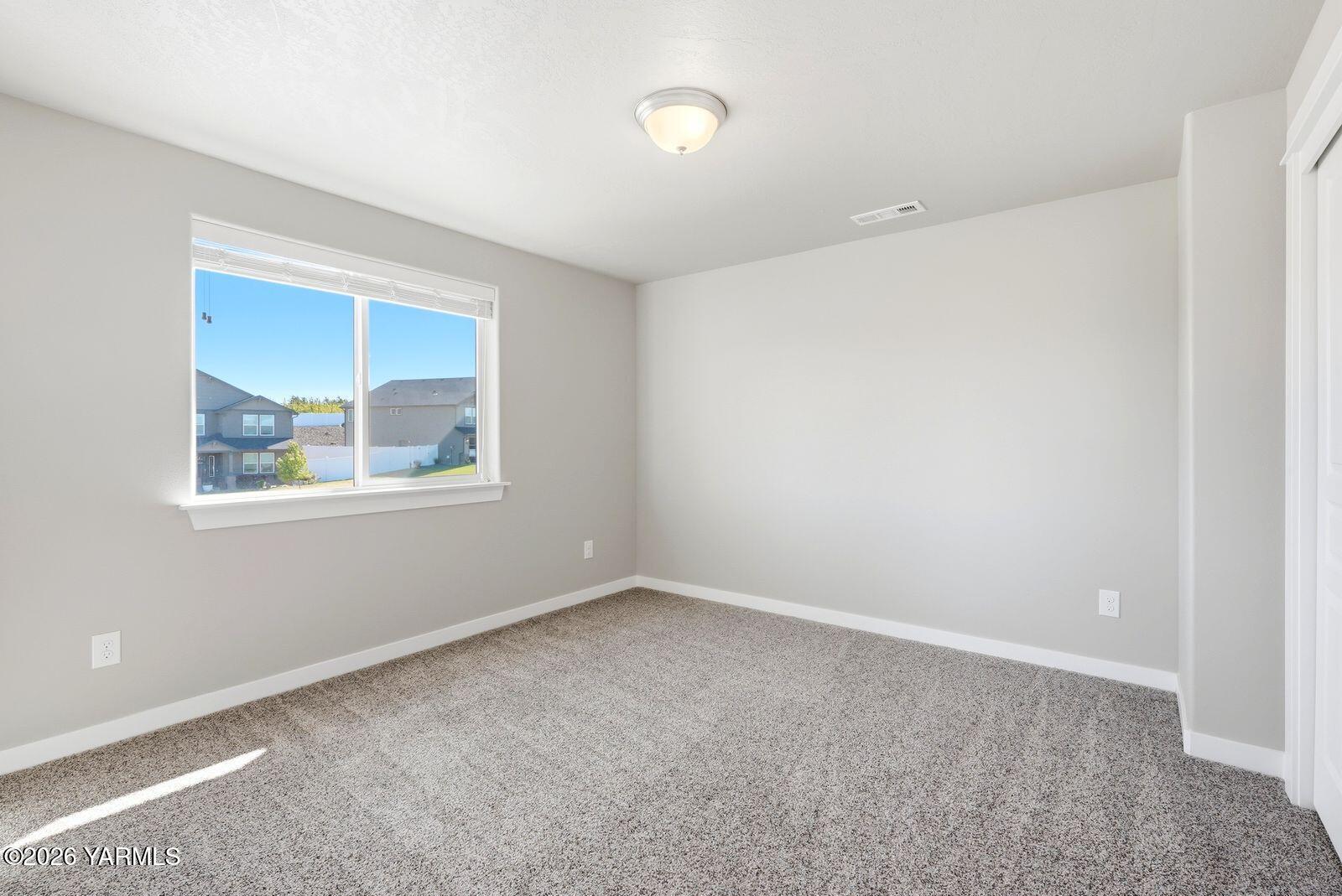 7901 West Whatcom Avenue Yakima, WA 98903 - Photo 19 of 33 Bedroom 3