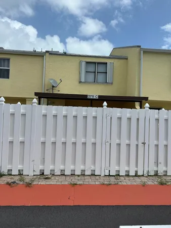 $1,850 | 2711 North Hwy A1A, Unit C, Hutchinson Island, FL 34949