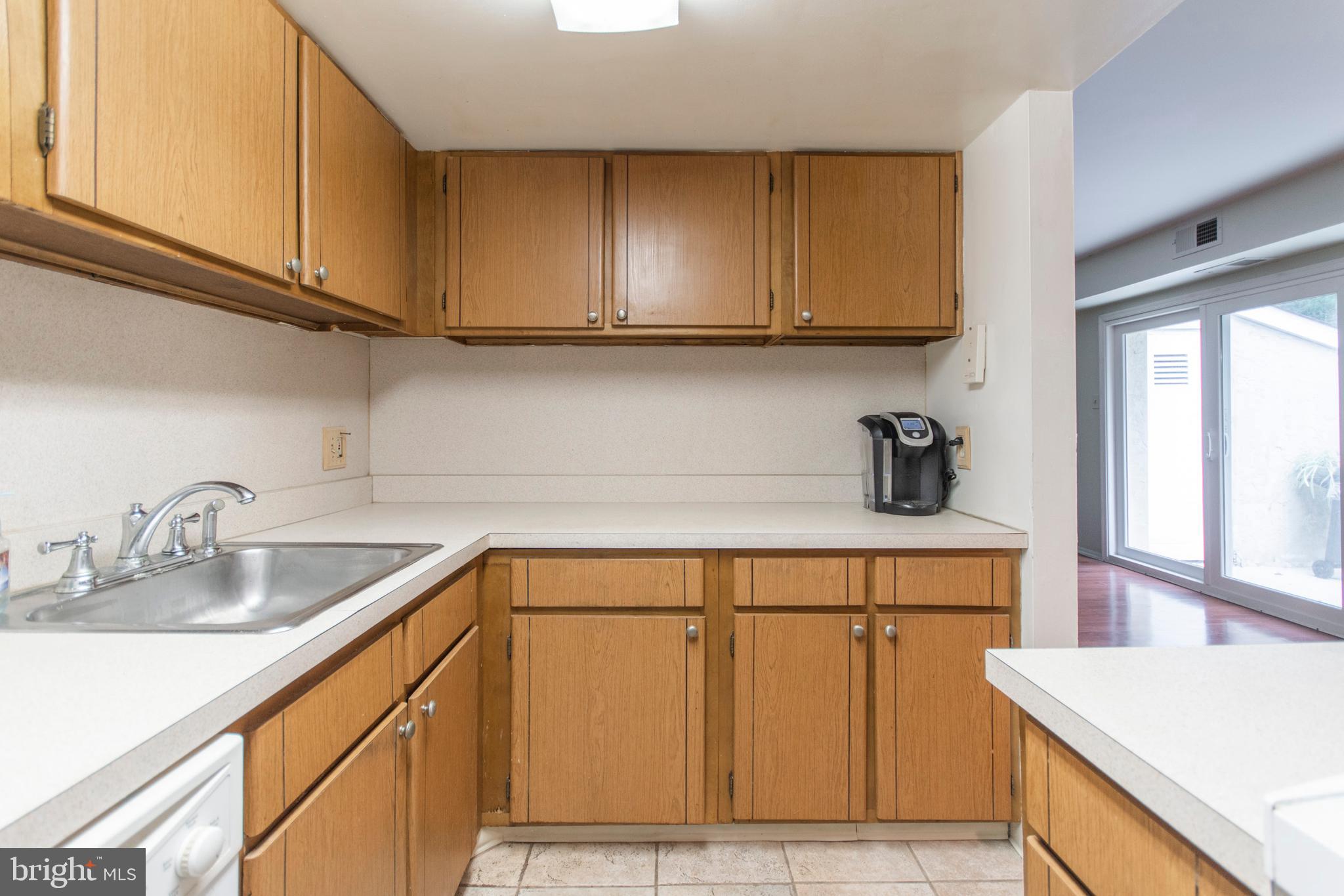 7302 Cresheim Road, Unit D8 Philadelphia, PA 19119 - Photo 12 of 22 Gallery Image 12