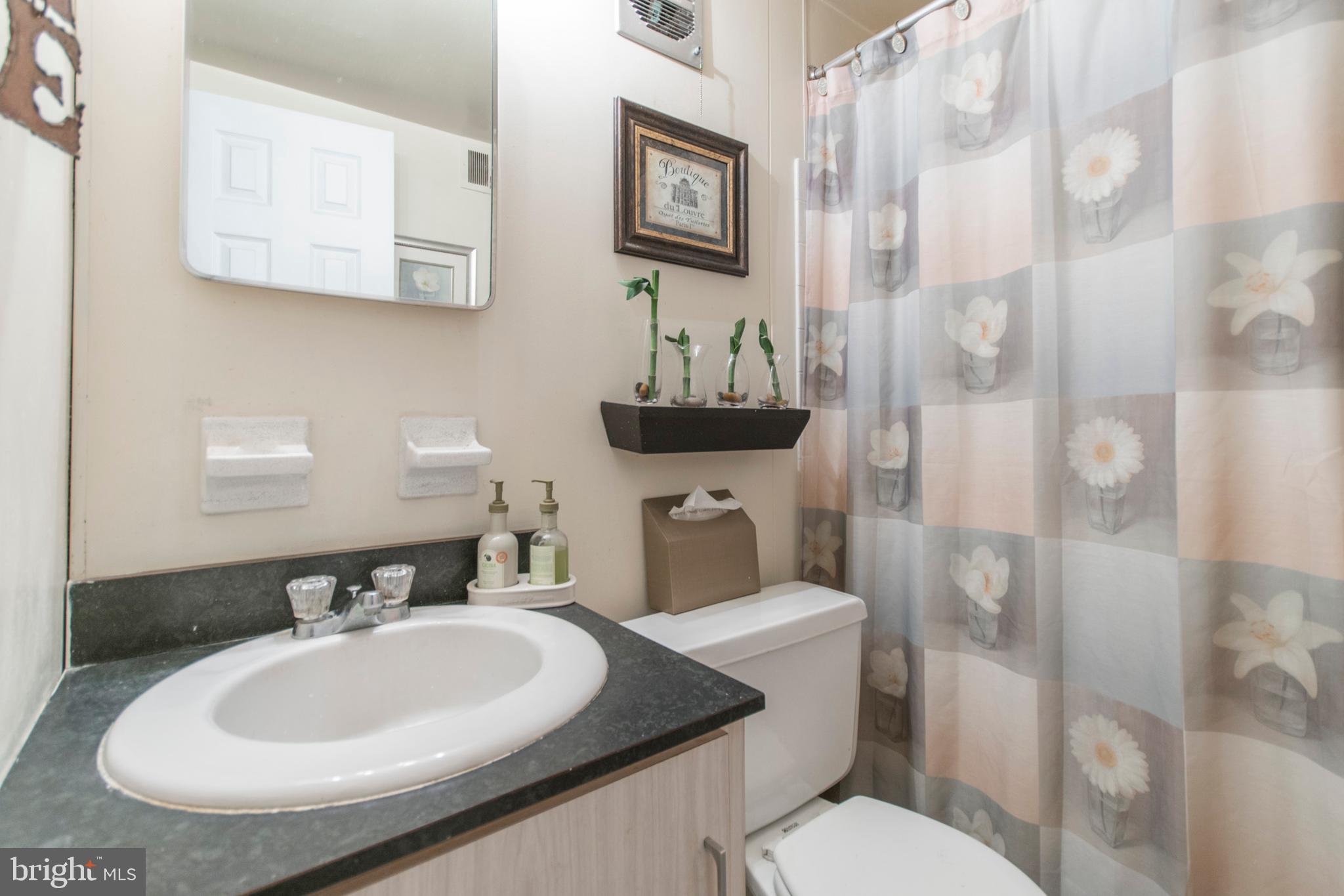 7302 Cresheim Road, Unit D8 Philadelphia, PA 19119 - Photo 19 of 22 Gallery Image 19